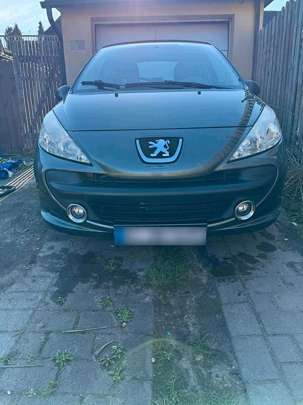 Gebraucht Peugeot 207 75 PS (55 kW) 2008 Grau Kleinwagen