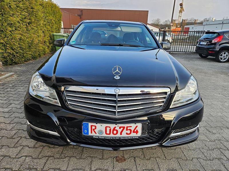 Gebraucht Mercedes C220 170 PS (125 kW) 2011 Schwarz Limousine