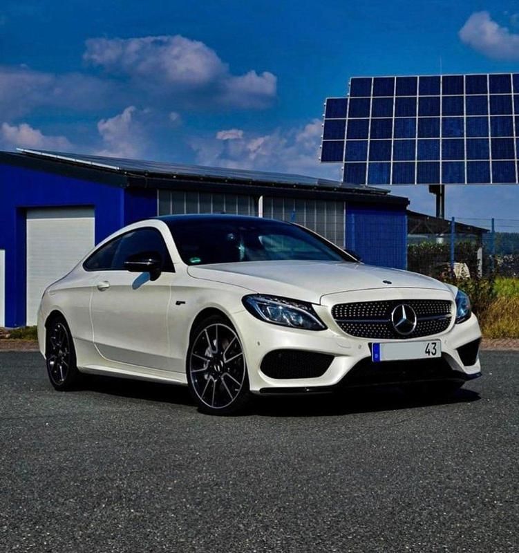 Weiß Gebraucht 2017 Mercedes C43 AMG AMG Coupé | 31.750 € (Fairer Preis) - Bild 1/4