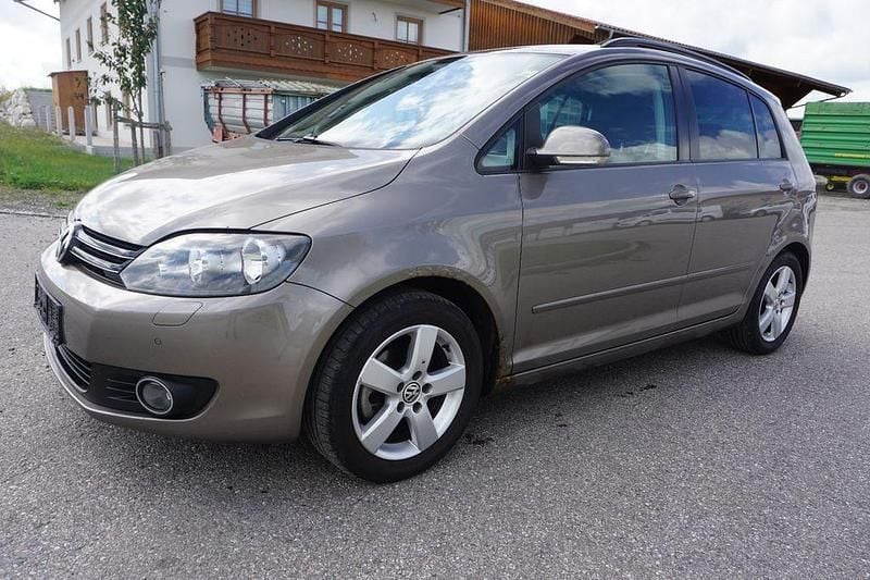 Braun Gebraucht 2010 VW Golf Plus Comfortline Van / Kleinbus | 3.300 € (Superpreis) - Bild 1/4