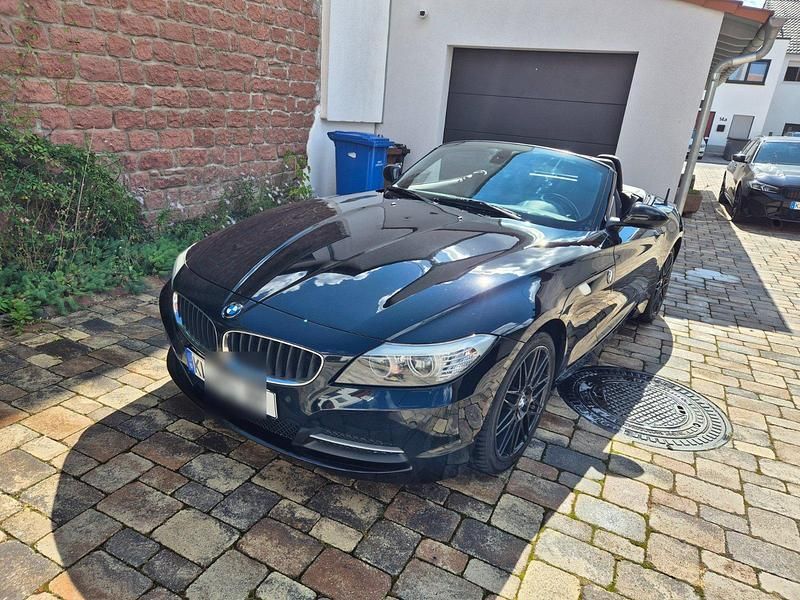 Schwarz Gebraucht 2011 BMW Z4 Cabrio | 14.900 € (Fairer Preis) - Bild 1/4
