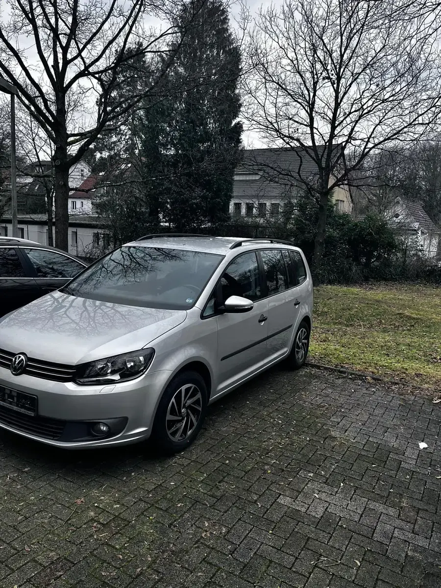 Gebraucht VW Touran 105 PS (77 kW) 2011 Grau Van / Kleinbus