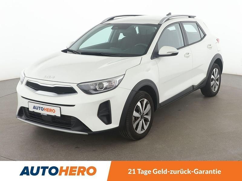 Weiß Gebraucht 2024 Kia Stonic Vision SUV | 17.270 € (Fairer Preis) - Bild 1/3