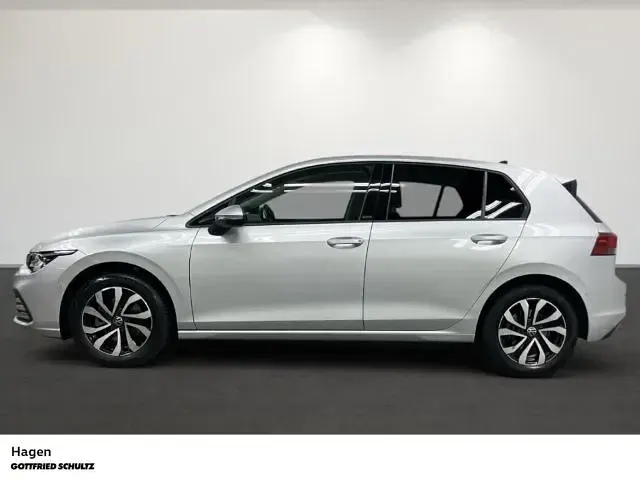 Gebraucht VW Golf VIII Active 150 PS (110 kW) 2023 Silber Limousine