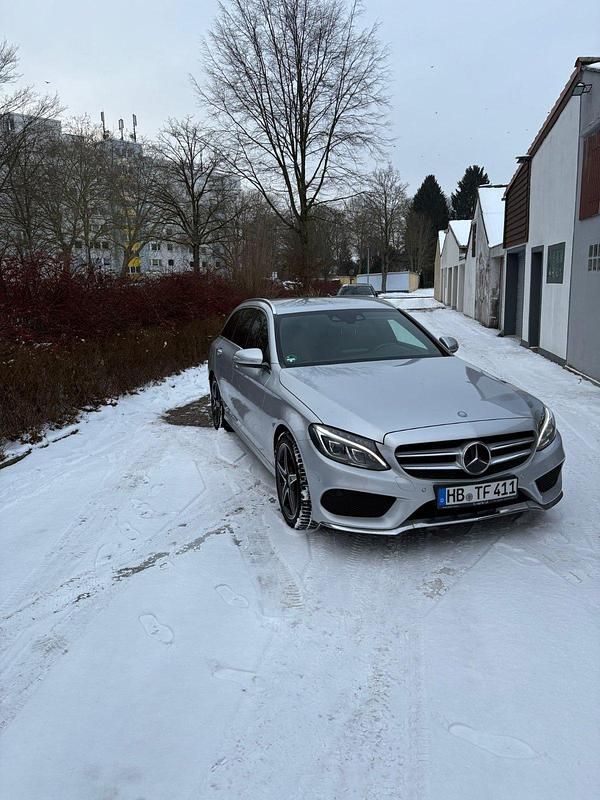 Gebraucht Mercedes C220 AMG line 170 PS (125 kW) 2015 Silber Kombi
