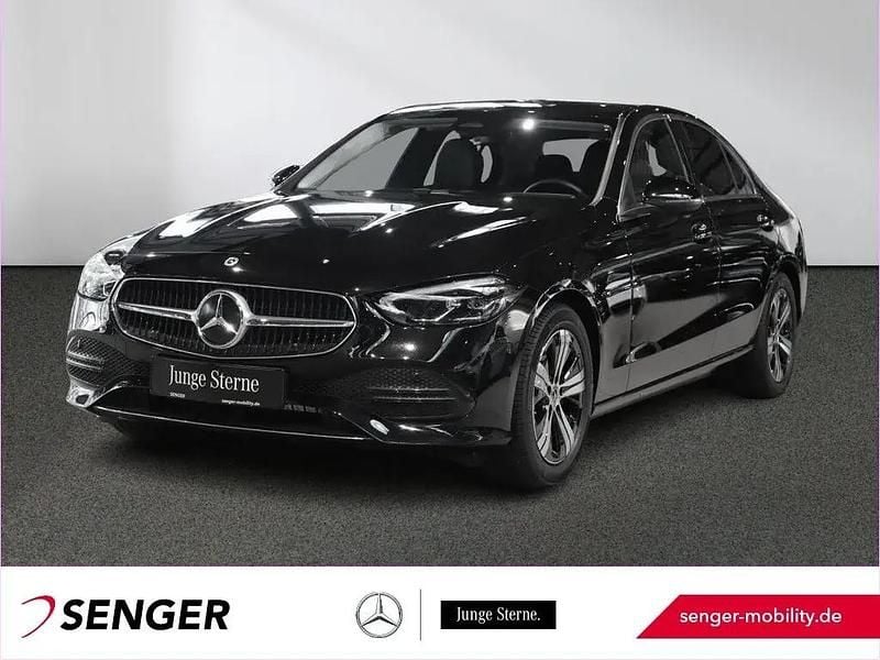 Lack obsidianschwarz Gebraucht 2025 Mercedes C180 Avantgarde Limousine | 34.990 € (Guter Preis) - Bild 1/1