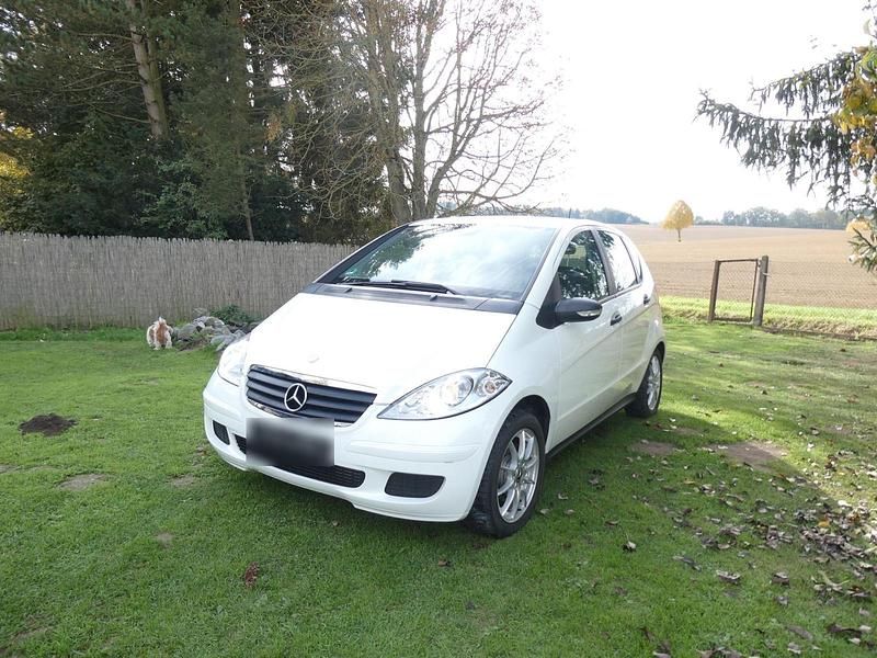 Gebraucht Mercedes A160 82 PS (60 kW) 2006 Weiß Kleinwagen