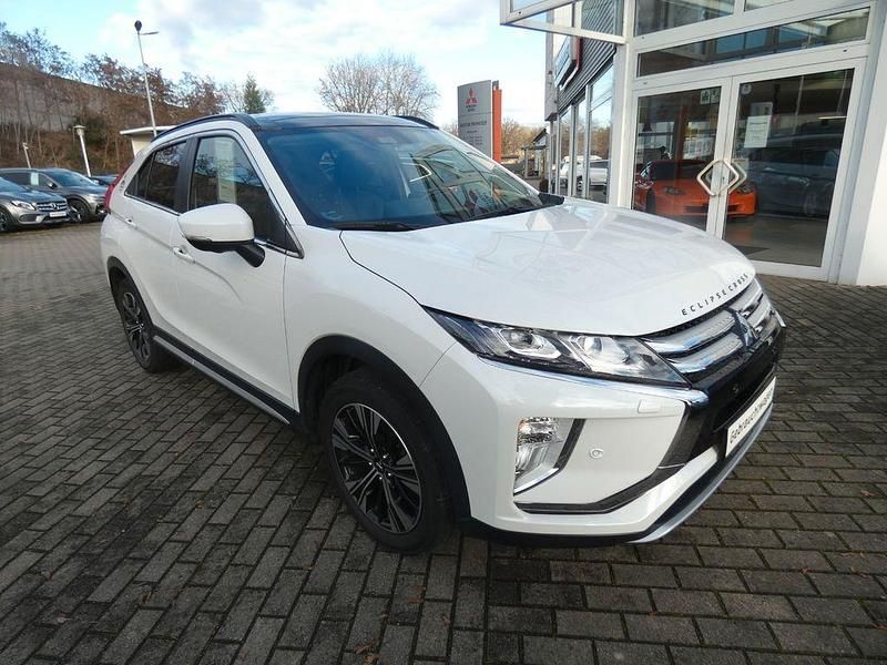 Weiß Gebraucht 2018 Mitsubishi Eclipse Cross SUV | 19.990 € (Fairer Preis) - Bild 1/4
