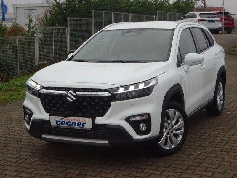 Gebraucht Suzuki SX4 129 PS (94 kW) 2025 Weiss Limousine