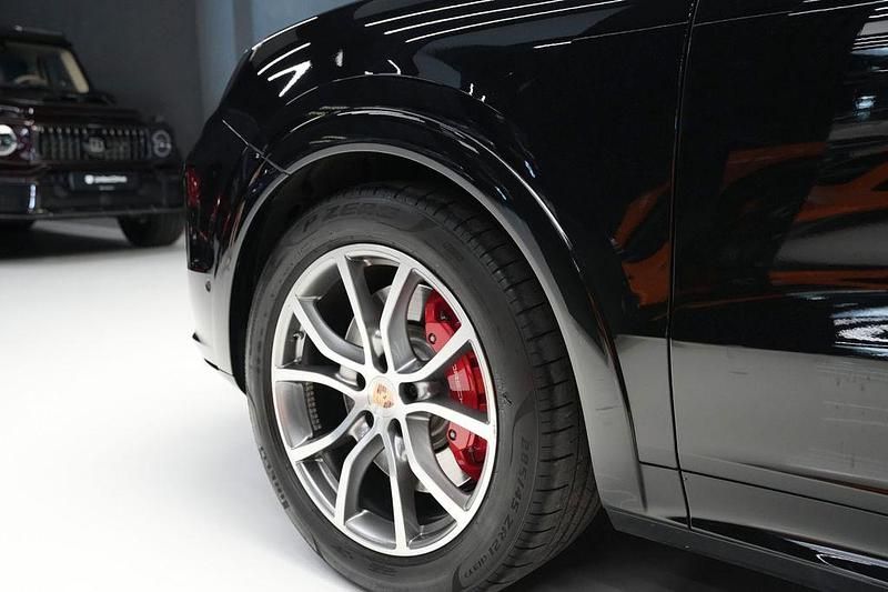 Gebraucht Porsche Cayenne Coupe 475 PS (349 kW) 2023 Schwarz Coupé