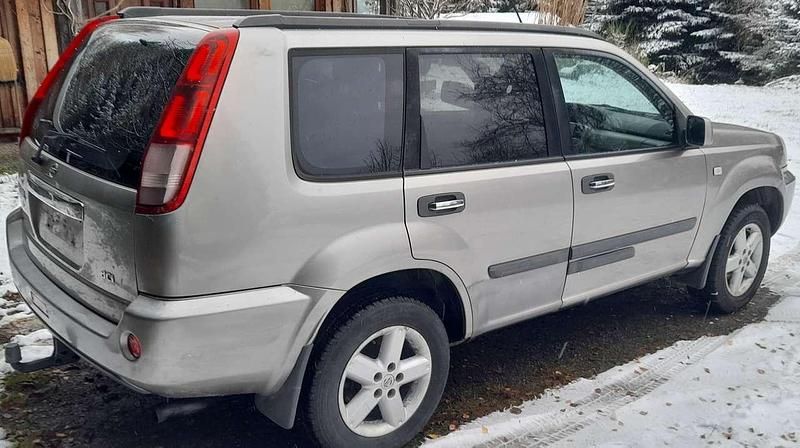 Gebraucht Nissan X-Trail Comfort 136 PS (100 kW) 2005 Silber SUV