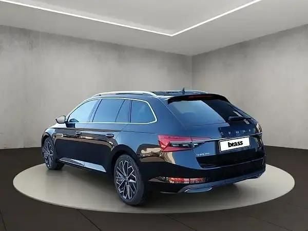 Gebraucht Skoda Superb 200 PS (147 kW) 2023 Blackmagic perleffekt Kombi