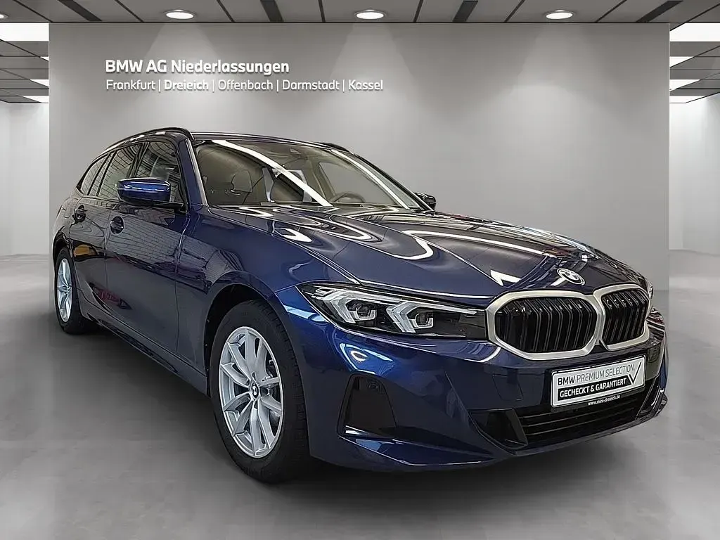 Gebraucht BMW 318 156 PS (114 kW) 2024 Blau Limousine