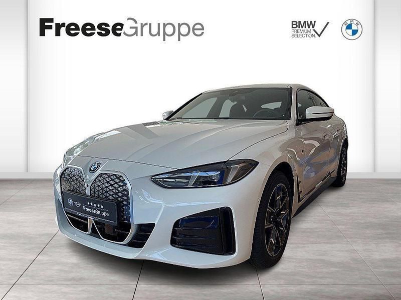 Weiß Gebraucht 2025 BMW i4 Shadowline Limousine | 60.490 € (Teuer) - Bild 1/4