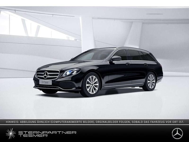 Schwarz Gebraucht 2020 Mercedes E220 Avantgarde Kombi | 29.790 € (Superpreis) - Bild 1/4