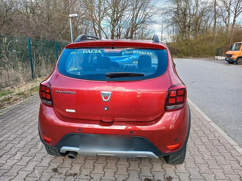 Gebraucht Dacia Sandero Stepway 90 PS (66 kW) 2019 Rot Limousine