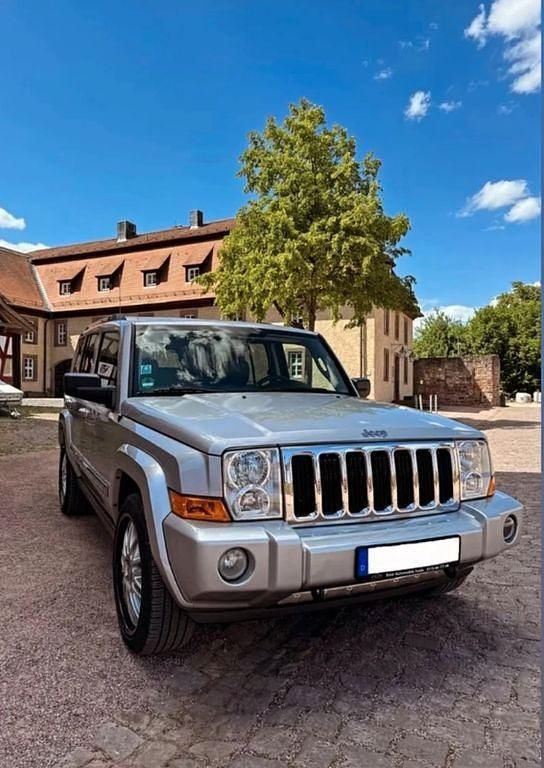 Silber Gebraucht 2009 Jeep Commander Overland SUV | 11.900 € (Superpreis) - Bild 1/4