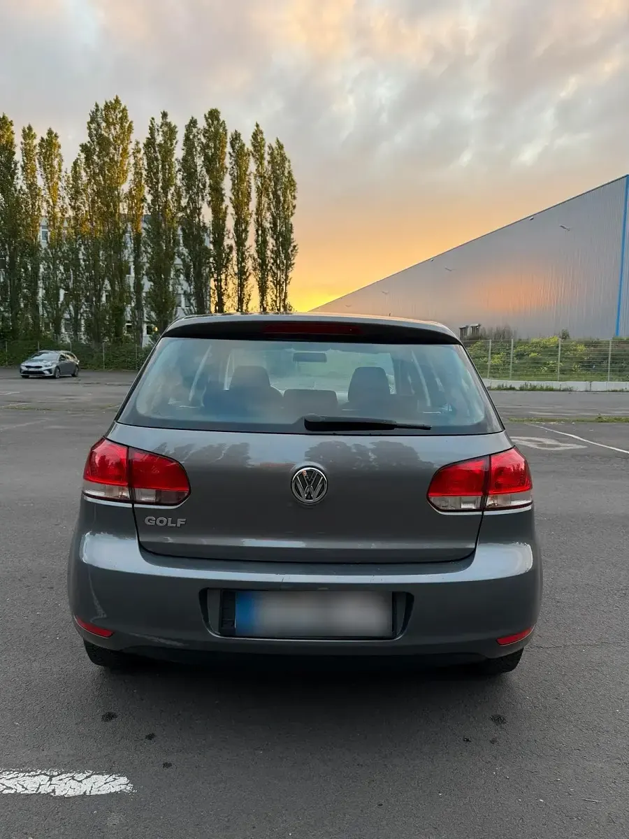 Second-hand VW Golf VI Comfortline 80 CP (58 kW) 2009 Gri Hatchback