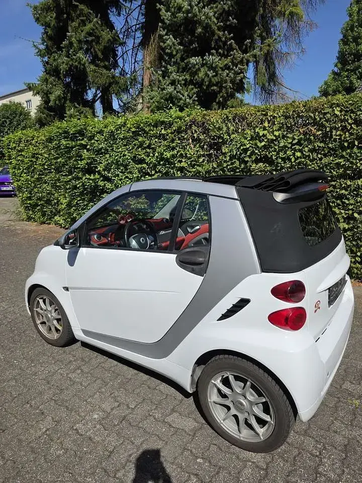 Gebraucht Smart ForTwo Cabrio Passion 54 PS (39 kW) 2011 Weiß Cabrio
