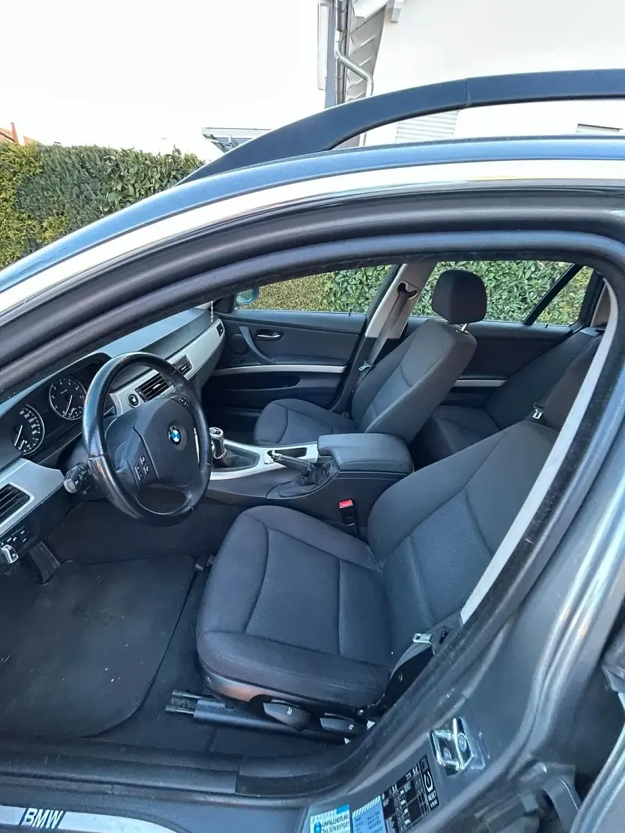 Brugt BMW 325 218 HK (160 kW) 2009 Sølv Stationcar