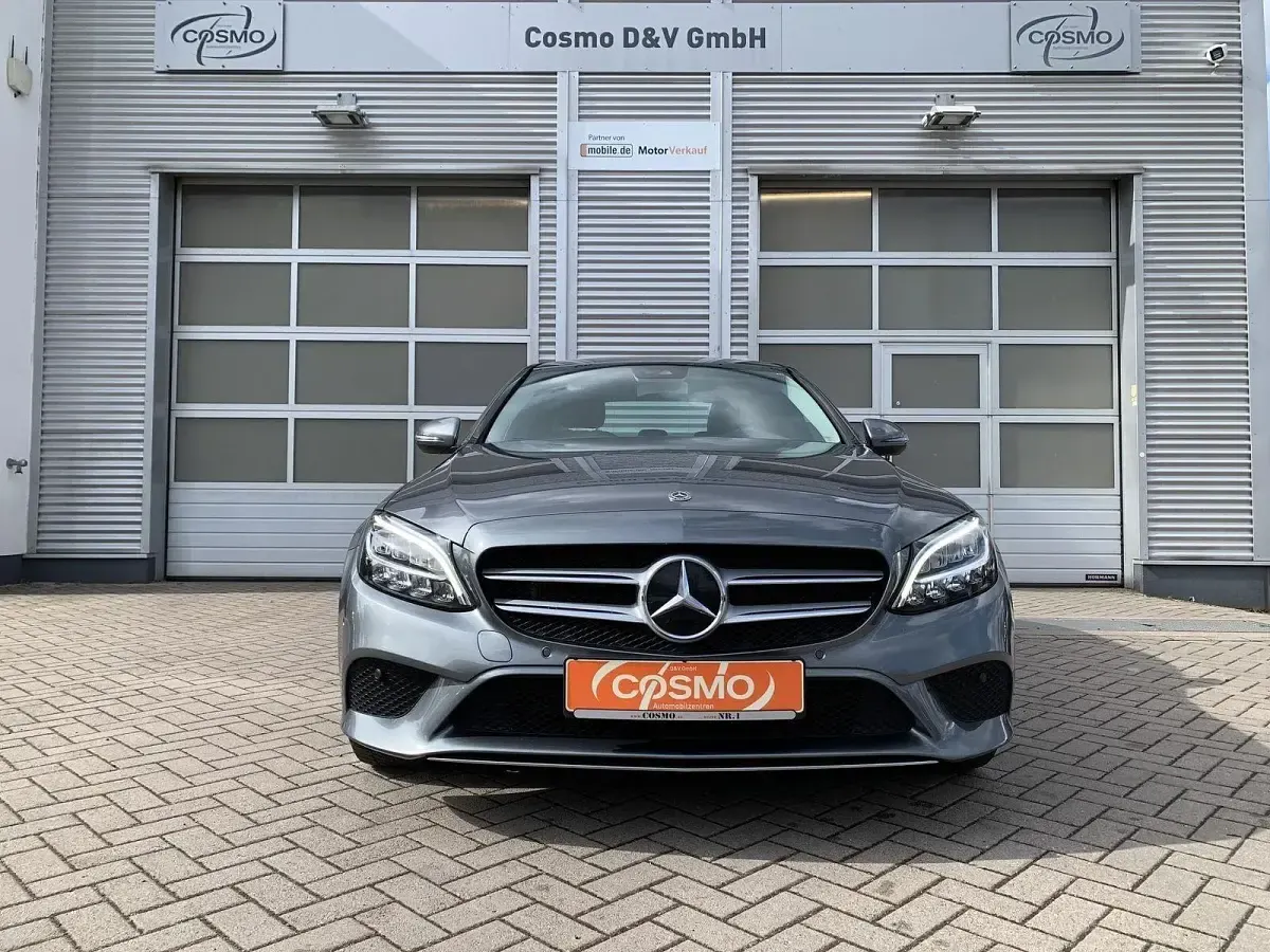 Gebraucht Mercedes C200 184 PS (135 kW) 2020 Grau Limousine