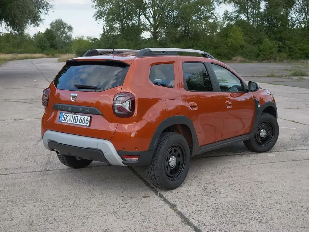 Gebraucht Dacia Duster Prestige 150 PS (110 kW) 2022 Orange SUV