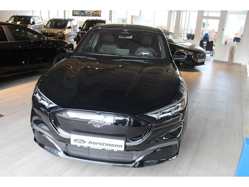 Gebraucht Ford Mustang Mach-E 197 kW (269 PS) 2022 Iridiumschwarz metallic SUV