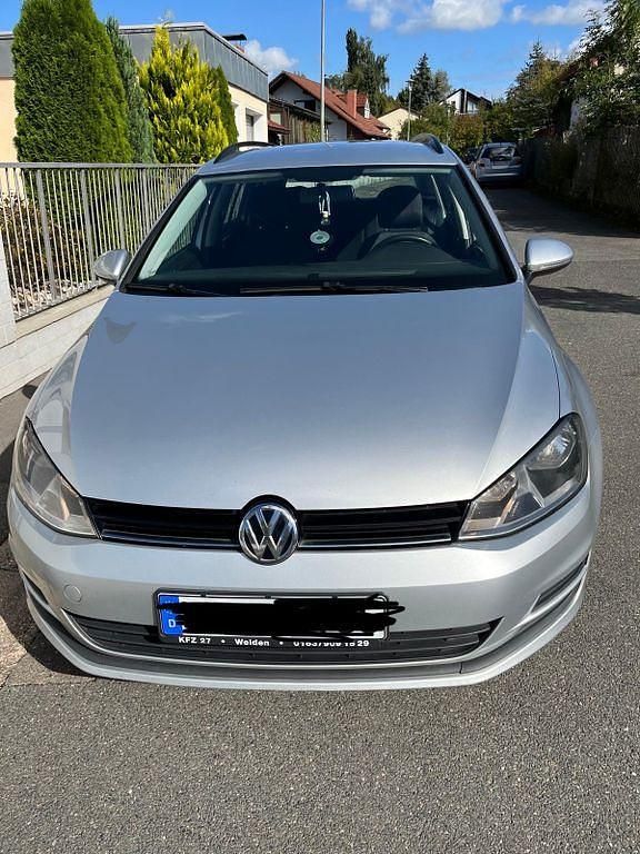 Silber Gebraucht 2014 VW Golf VII Trendline Kombi | 5.890 € (Fairer Preis) - Bild 1/4