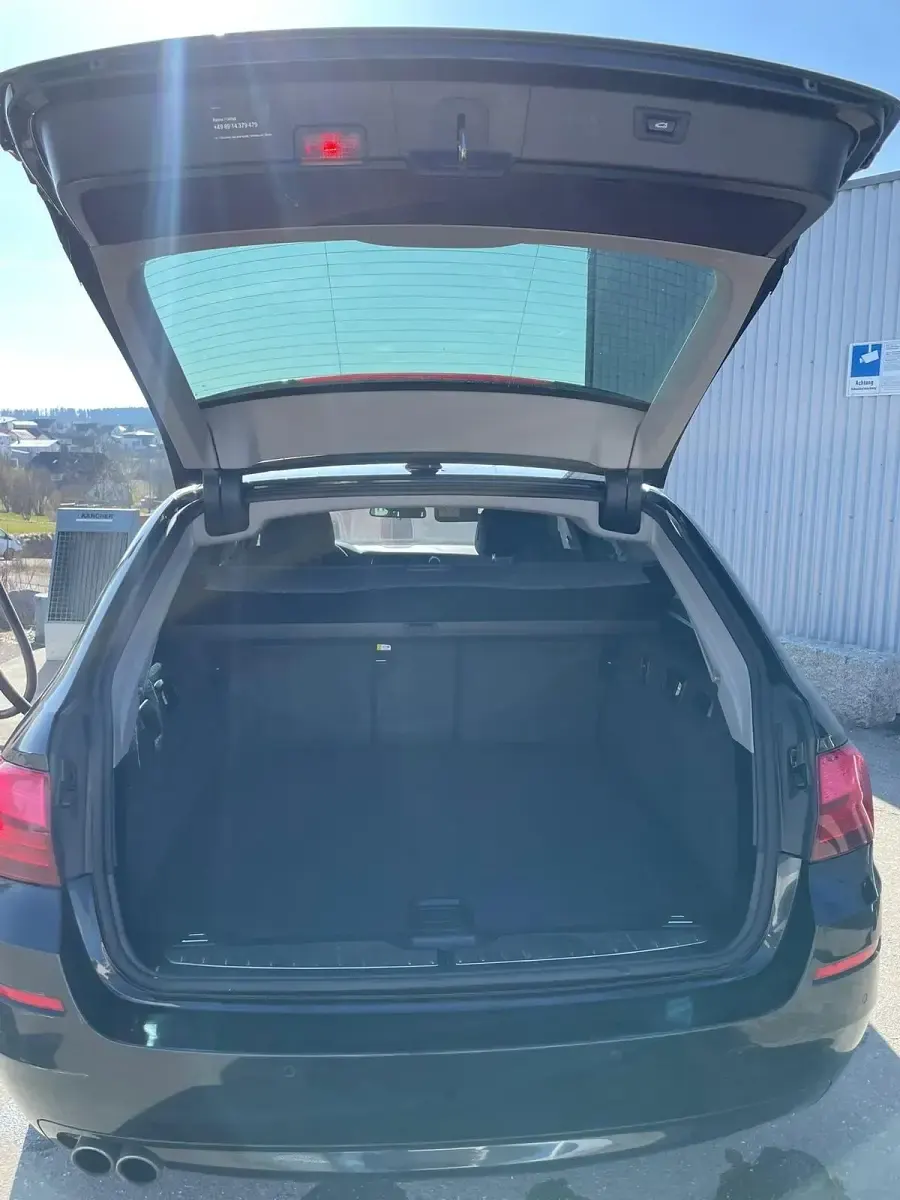 Gebraucht BMW 530 258 PS (189 kW) 2015 Schwarz Kombi