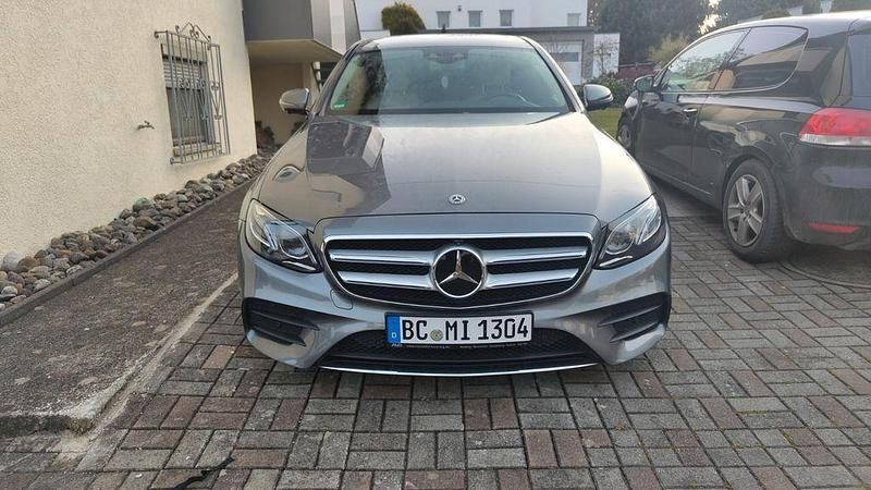 Gebraucht Mercedes E400 Avantgarde 333 PS (244 kW) 2017 Grau Limousine