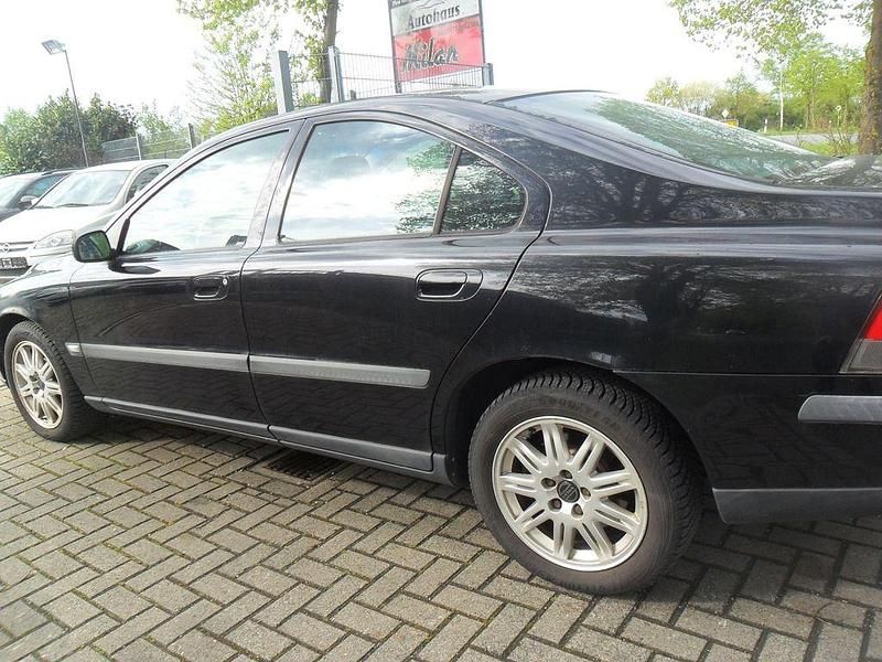 Schwarz Gebraucht 2004 Volvo S60 Limousine | 1.599 € (Superpreis) - Bild 1/1