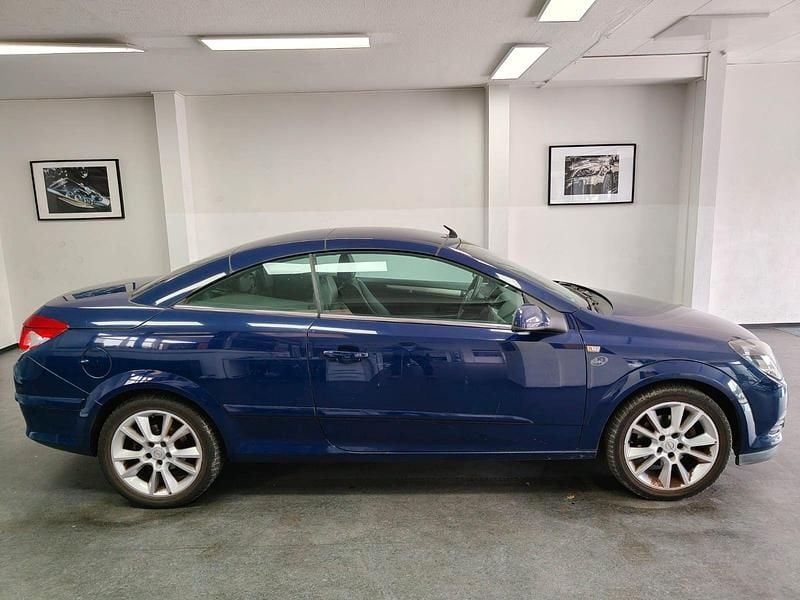 Blau Gebraucht 2006 Opel Astra Cabriolet Cosmo Cabrio | 1.000 € (Superpreis) - Bild 1/4