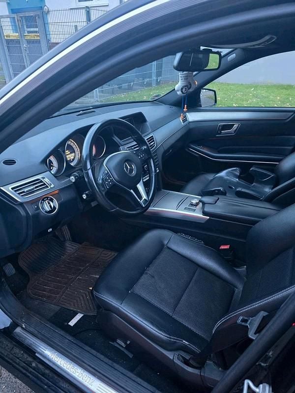 Gebraucht Mercedes E350 258 PS (189 kW) 2014 Schwarz Kombi