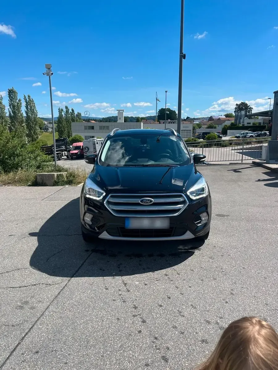 Gebraucht Ford Kuga 180 PS (132 kW) 2018 Schwarz SUV