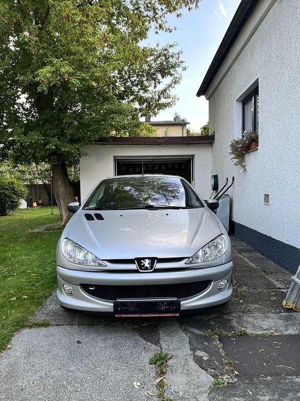 Silber Gebraucht 2005 Peugeot 206 CC Cabrio | 750 € (Superpreis) - Bild 1/4