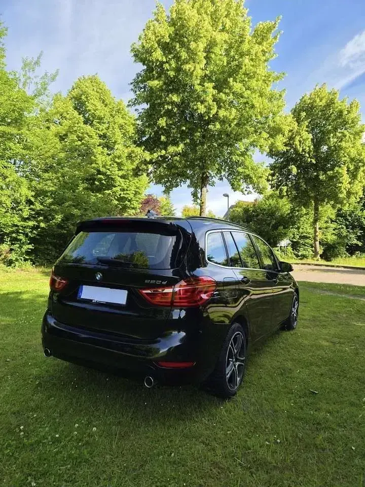 Gebraucht BMW 220 Gran Tourer M Sport 190 PS (139 kW) 2016 Schwarz Van / Kleinbus