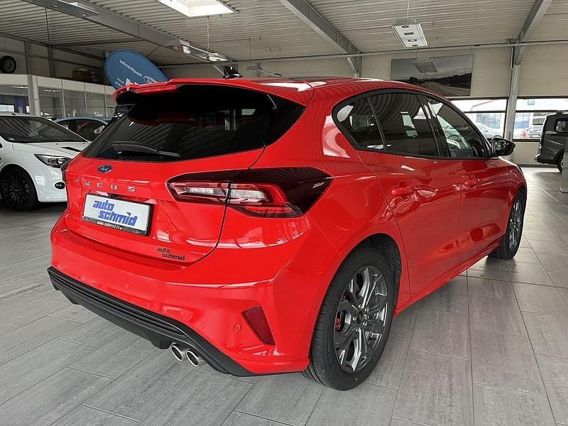 Gebraucht Ford Focus ST-Line 125 PS (91 kW) 2024 Racerot Limousine