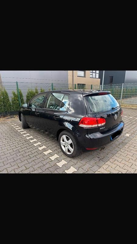 Schwarz Gebraucht 2011 VW Golf VI Limousine | 3.000 € (Superpreis) - Bild 1/4