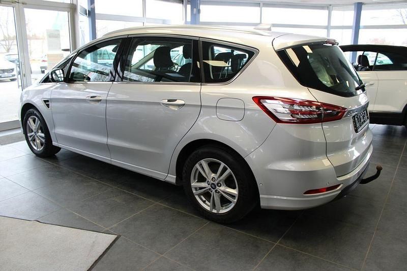 Gebraucht Ford S-MAX Titanium 150 PS (110 kW) 2023 Silber Van / Kleinbus