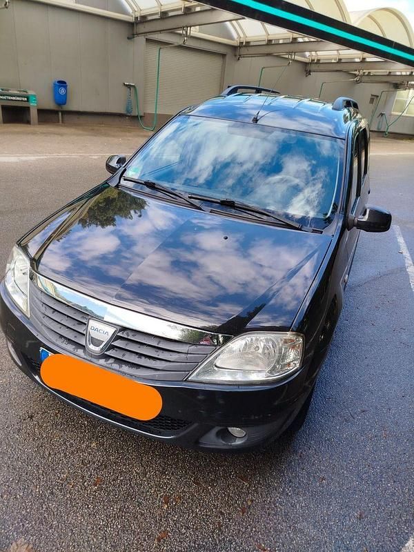 Schwarz Gebraucht 2011 Dacia Logan MCV Lauréate Kombi | 2.500 € (Fairer Preis) - Bild 1/4