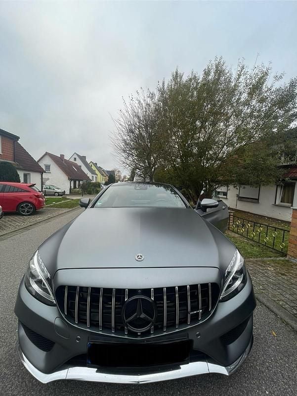 Grau Gebraucht 2018 Mercedes C43 AMG AMG Coupé | 27.000 € - Bild 1/4