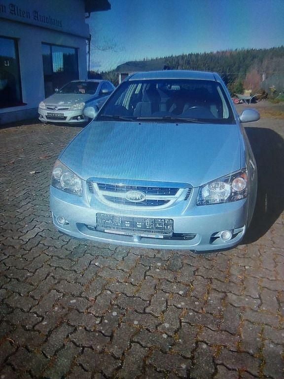 Blau Gebraucht 2006 Kia Cerato EX Limousine | 1.900 € (Guter Preis) - Bild 1/4