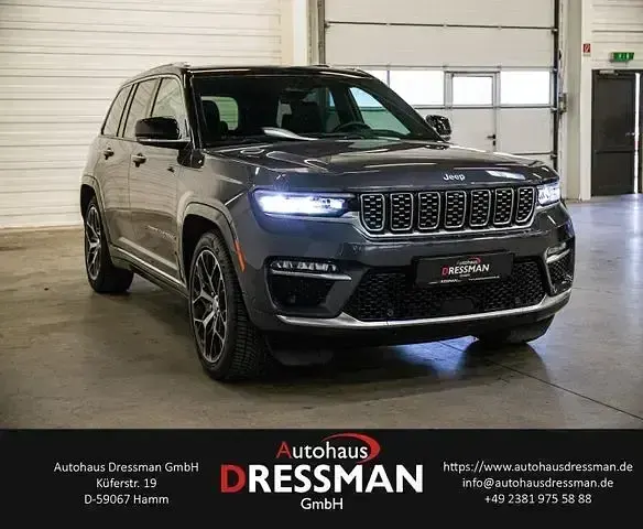Gebraucht Jeep Grand Cherokee Summit 381 PS (280 kW) 2023 Baltic grey metallic clear coa SUV