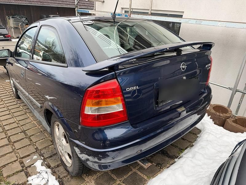 Gebraucht Opel Astra 116 PS (85 kW) 2000 Blau Kleinwagen