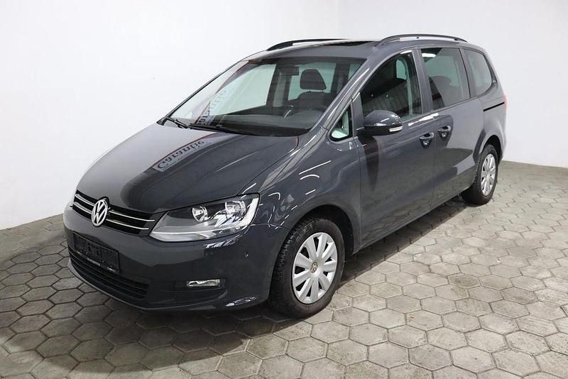 Gebraucht VW Sharan Trendline 140 PS (102 kW) 2012 Grau Van / Kleinbus