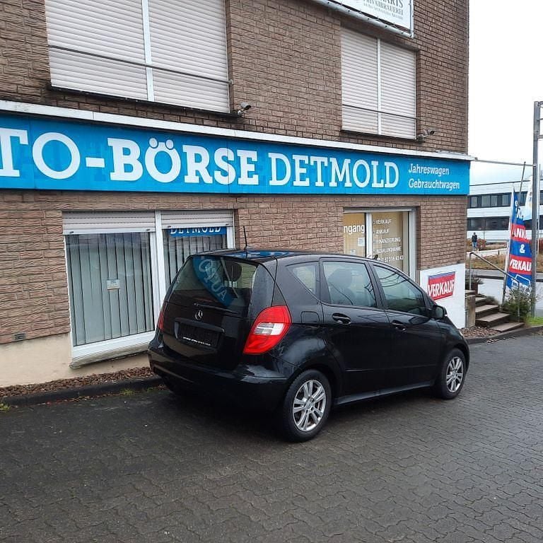 Gebraucht Mercedes A150 95 PS (69 kW) 2009 Schwarz Limousine