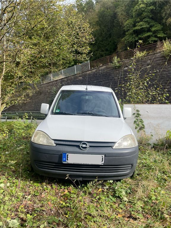Weiß Gebraucht 2007 Opel Combo Van / Kleinbus | 1.790 € (Fairer Preis) - Bild 1/4