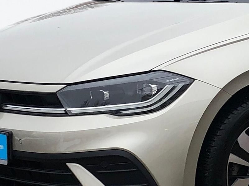 Gebraucht VW Polo Move 95 PS (69 kW) 2024 Silber Limousine