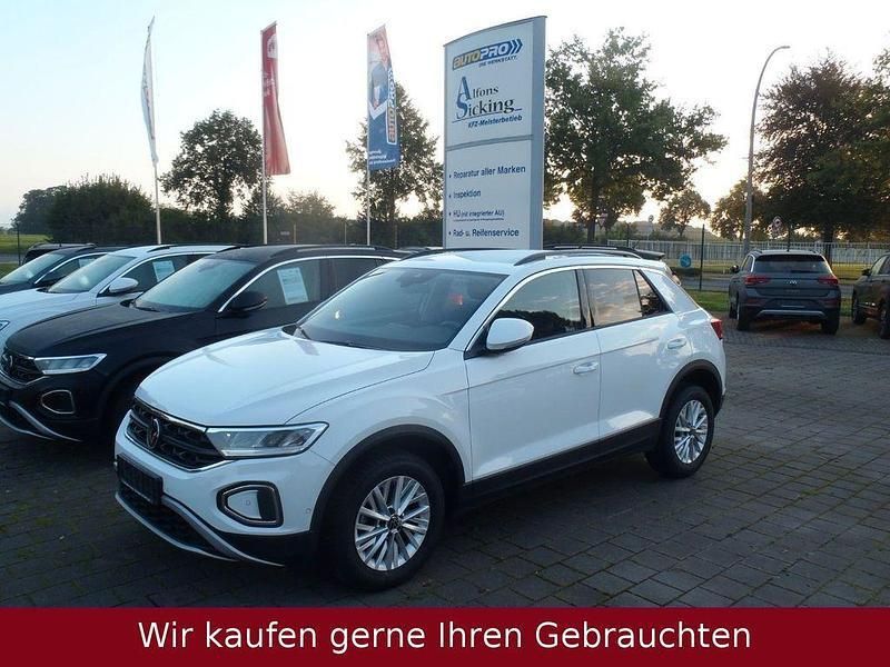 Weiß Gebraucht 2023 VW T-Roc Life SUV | 21.399 € (Fairer Preis) - Bild 1/4