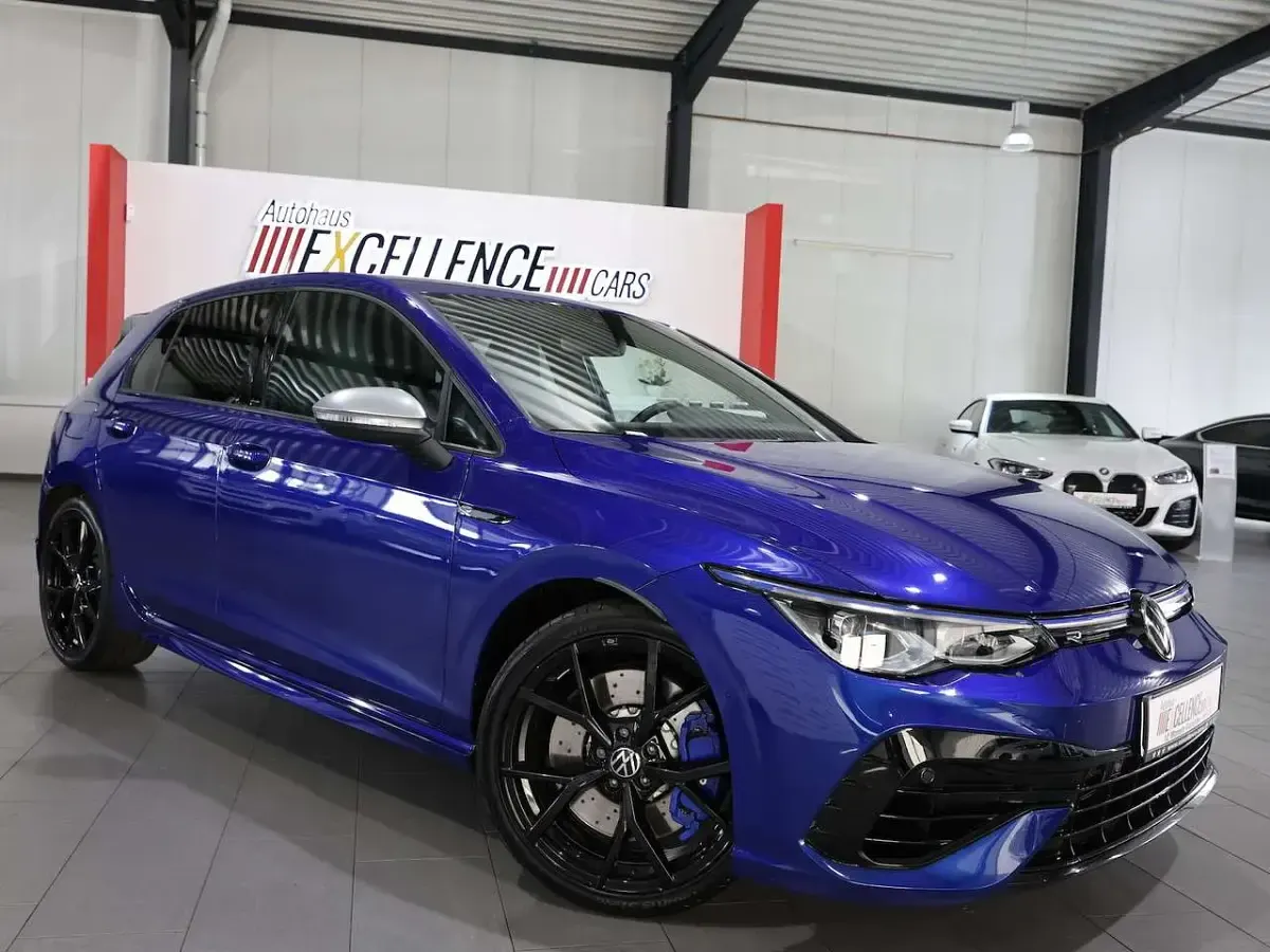 Gebraucht VW Golf VIII R 333 PS (244 kW) 2023 Lapiz blue Limousine